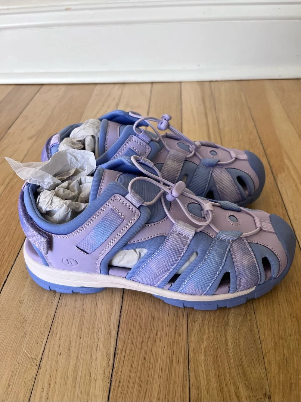 NWT! Lands End Kids All Weather Closed Toe Sandals, size 4 Youth/ Womens 6